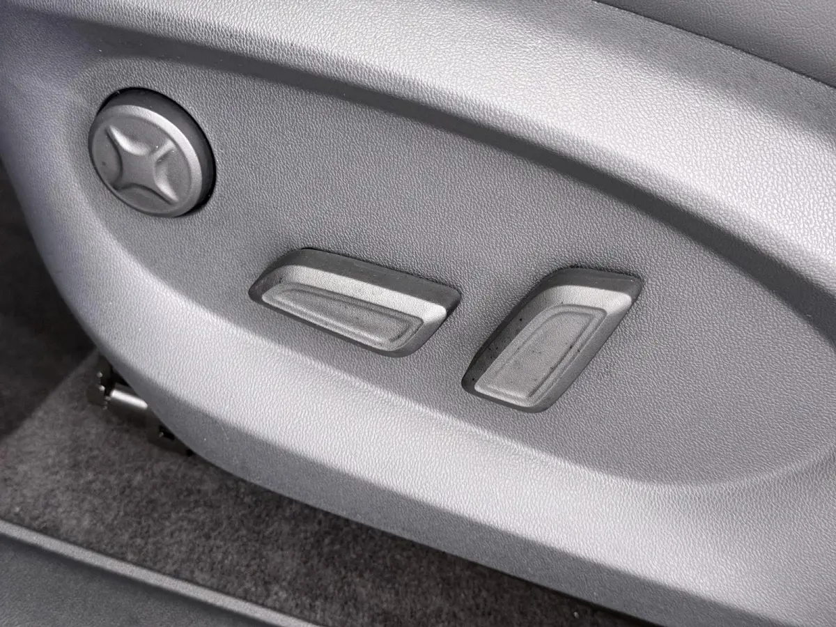1.5 Luxury VAN: € 39.900- VOOR: € 33.330,- UW HERFSTVOORDEEL: € 6.470| ,-PLUG-IN HYBRIDE | 272 PK | NIEUWE AUTO | >1.000 KM TOTAAL BEREIK | 1E REGISTRATIE 03-2026 | 360° CAMERA | ELEK