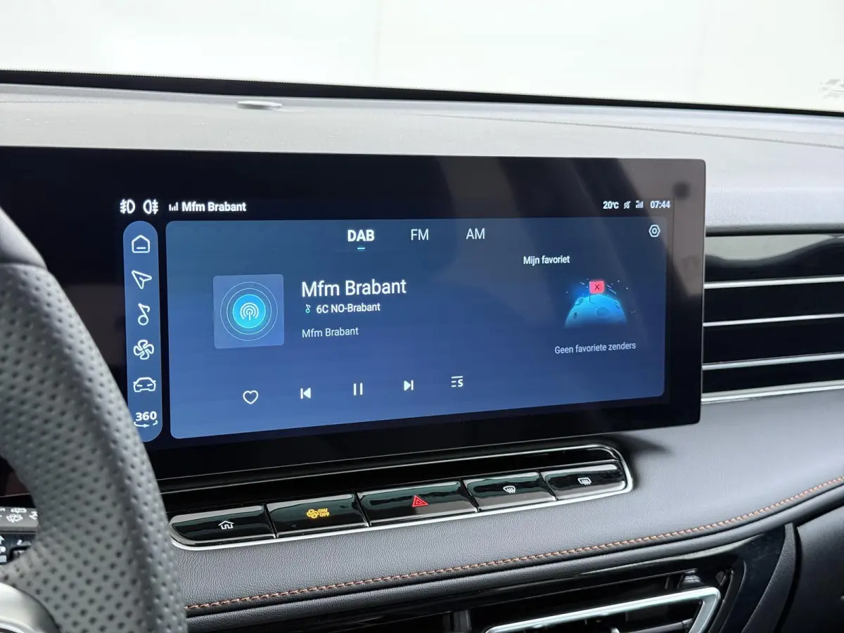 1.5 Luxury VAN: € 39.900- VOOR: € 33.330,- UW HERFSTVOORDEEL: € 6.470| ,-PLUG-IN HYBRIDE | 272 PK | NIEUWE AUTO | >1.000 KM TOTAAL BEREIK | 1E REGISTRATIE 03-2026 | 360° CAMERA | ELEK