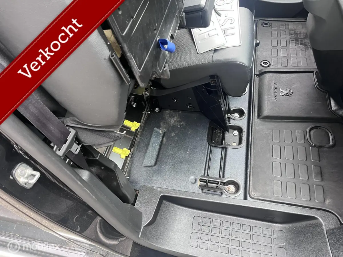AUTOMAAT 227S 2.0 BlueHDI 180 Premium Pack