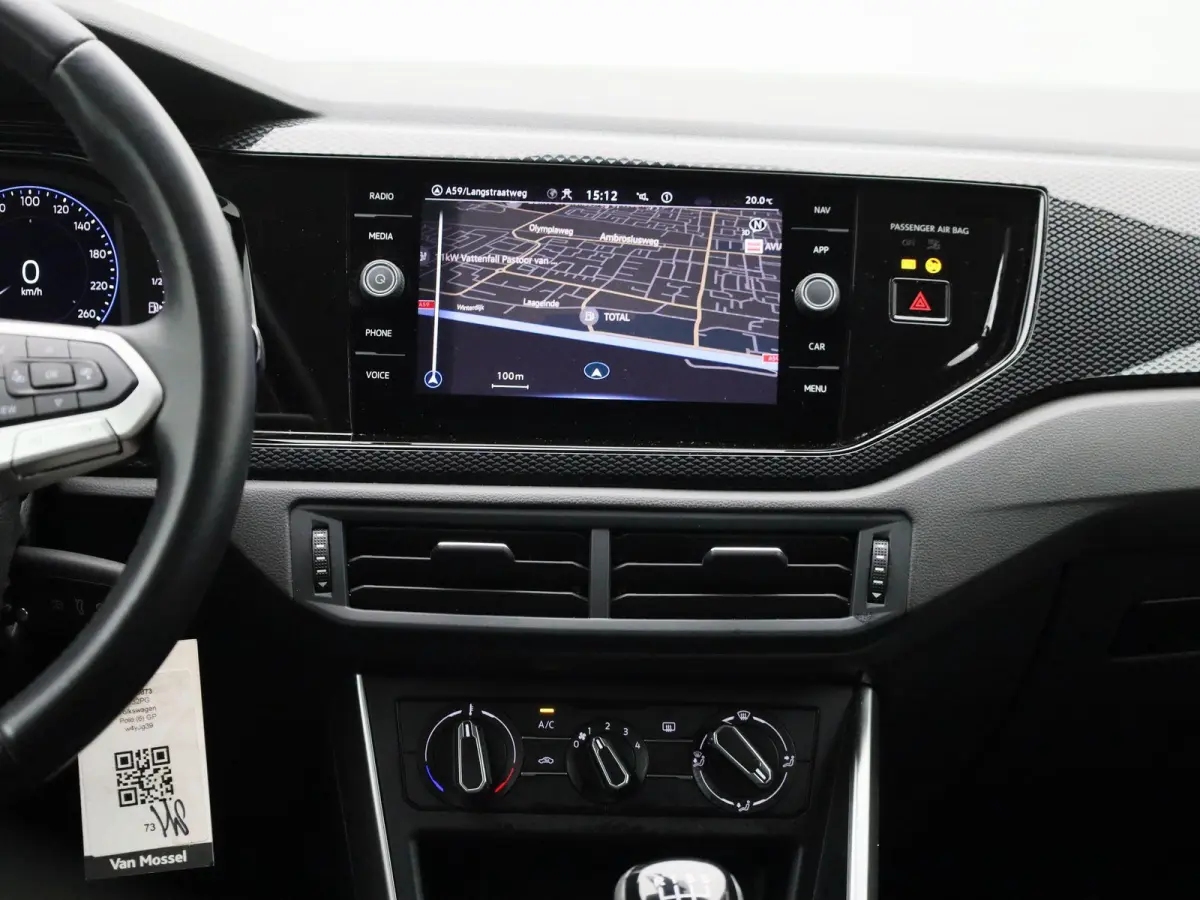 1.0 TSI Life 95 pk| Origineel Nederlands | 1e Eigenaar | Navigatie | Achteruitrijcamera | Getint Glas | 15 Inch Velgen | Digitale Cockpit Pro