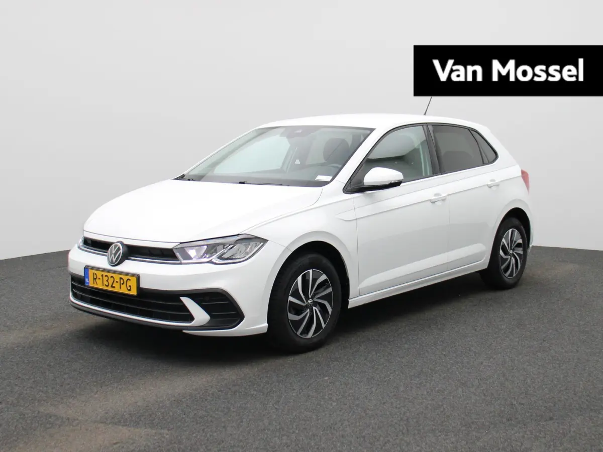 1.0 TSI Life 95 pk| Origineel Nederlands | 1e Eigenaar | Navigatie | Achteruitrijcamera | Getint Glas | 15 Inch Velgen | Digitale Cockpit Pro