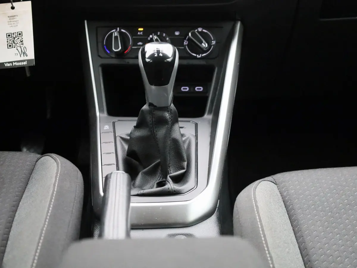 1.0 TSI Life 95 pk| Origineel Nederlands | 1e Eigenaar | Navigatie | Achteruitrijcamera | Getint Glas | 15 Inch Velgen | Digitale Cockpit Pro