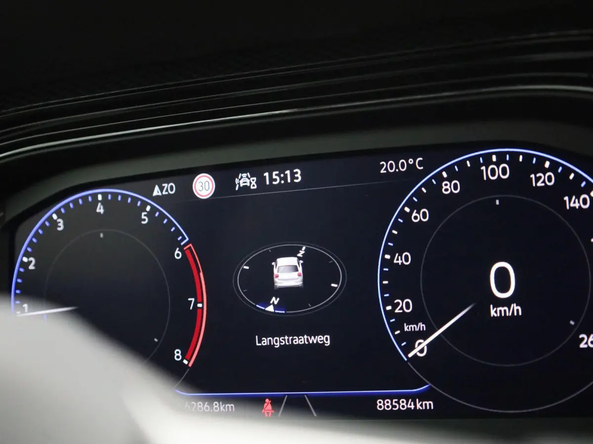 1.0 TSI Life 95 pk| Origineel Nederlands | 1e Eigenaar | Navigatie | Achteruitrijcamera | Getint Glas | 15 Inch Velgen | Digitale Cockpit Pro