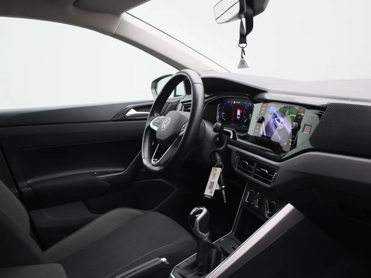 1.0 TSI Life 95 pk| Origineel Nederlands | 1e Eigenaar | Navigatie | Achteruitrijcamera | Getint Glas | 15 Inch Velgen | Digitale Cockpit Pro