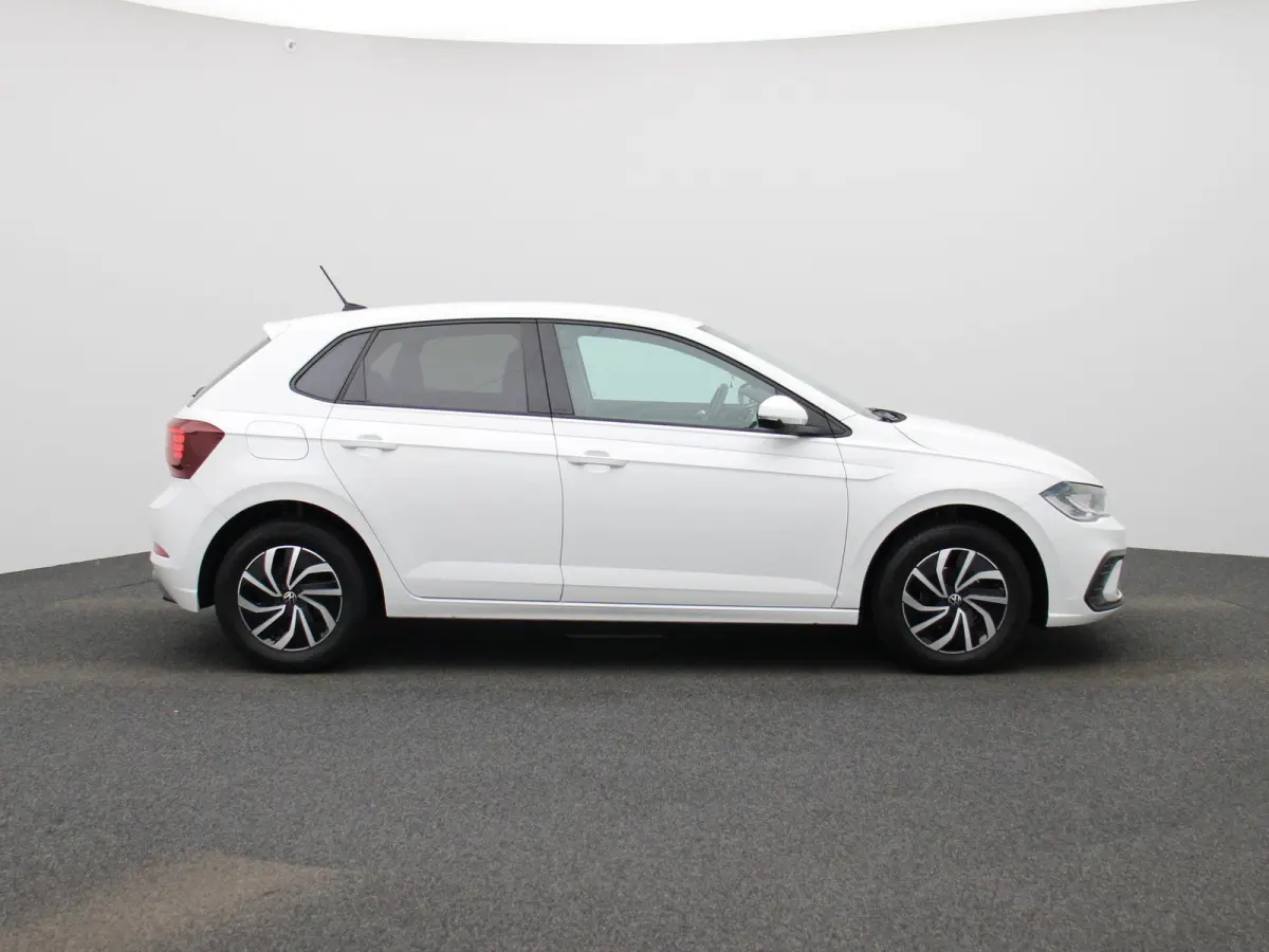 1.0 TSI Life 95 pk| Origineel Nederlands | 1e Eigenaar | Navigatie | Achteruitrijcamera | Getint Glas | 15 Inch Velgen | Digitale Cockpit Pro