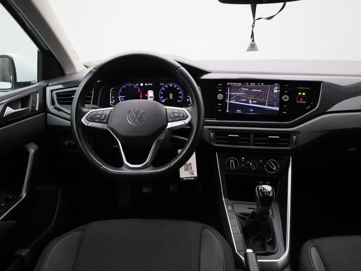 1.0 TSI Life 95 pk| Origineel Nederlands | 1e Eigenaar | Navigatie | Achteruitrijcamera | Getint Glas | 15 Inch Velgen | Digitale Cockpit Pro