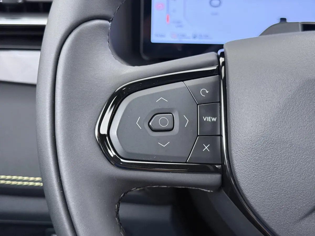 1.5 Core VAN: € 36.900- VOOR: € 33.330,- UW HERFSTVOORDEEL: € 3.570,-  | NIEUW MODEL! | FABRIEKSGARANTIE T/M 2030! | CAMERA| STOELVERWARMING| APPLE CARPLAY| ADAPTIVE CRUISE CONTROL|