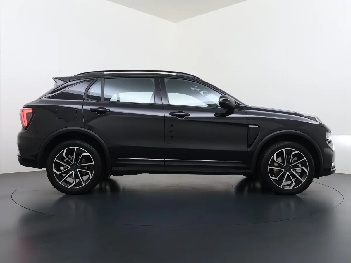 1.5 Core VAN: € 36.900- VOOR: € 33.330,- UW HERFSTVOORDEEL: € 3.570,-  | NIEUW MODEL! | FABRIEKSGARANTIE T/M 2030! | CAMERA| STOELVERWARMING| APPLE CARPLAY| ADAPTIVE CRUISE CONTROL|