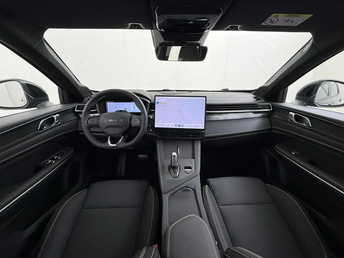 1.5 Core VAN: € 36.900- VOOR: € 33.330,- UW HERFSTVOORDEEL: € 3.570,-  | NIEUW MODEL! | FABRIEKSGARANTIE T/M 2030! | CAMERA| STOELVERWARMING| APPLE CARPLAY| ADAPTIVE CRUISE CONTROL|
