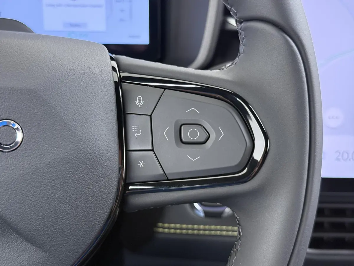 1.5 Core VAN: € 36.900- VOOR: € 33.330,- UW HERFSTVOORDEEL: € 3.570,-  | NIEUW MODEL! | FABRIEKSGARANTIE T/M 2030! | CAMERA| STOELVERWARMING| APPLE CARPLAY| ADAPTIVE CRUISE CONTROL|