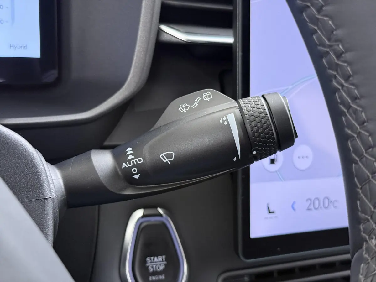 1.5 Core VAN: € 36.900- VOOR: € 33.330,- UW HERFSTVOORDEEL: € 3.570,-  | NIEUW MODEL! | FABRIEKSGARANTIE T/M 2030! | CAMERA| STOELVERWARMING| APPLE CARPLAY| ADAPTIVE CRUISE CONTROL|