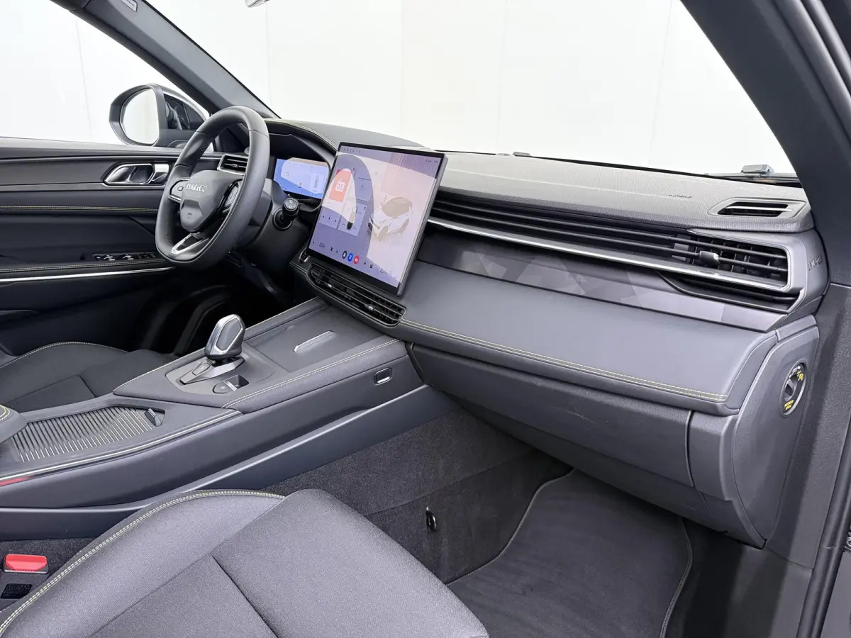 1.5 Core VAN: € 36.900- VOOR: € 33.330,- UW HERFSTVOORDEEL: € 3.570,-  | NIEUW MODEL! | FABRIEKSGARANTIE T/M 2030! | CAMERA| STOELVERWARMING| APPLE CARPLAY| ADAPTIVE CRUISE CONTROL|