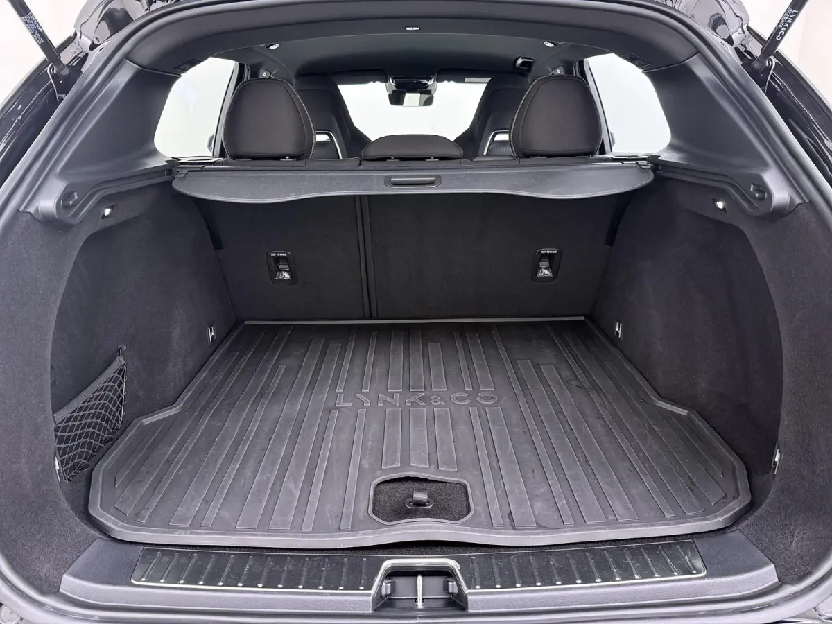 1.5 Core VAN: € 36.900- VOOR: € 33.330,- UW HERFSTVOORDEEL: € 3.570,-  | NIEUW MODEL! | FABRIEKSGARANTIE T/M 2030! | CAMERA| STOELVERWARMING| APPLE CARPLAY| ADAPTIVE CRUISE CONTROL|