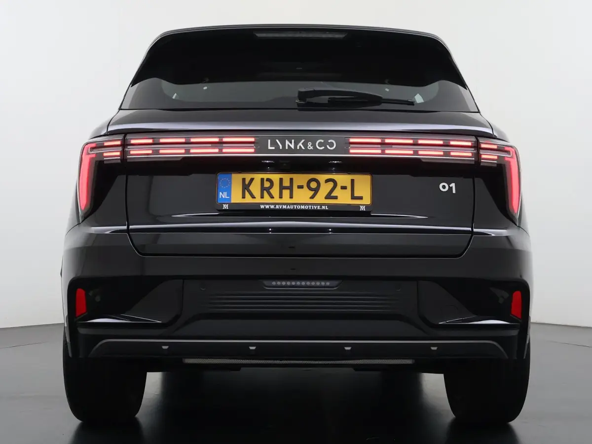 1.5 Core VAN: € 36.900- VOOR: € 33.330,- UW HERFSTVOORDEEL: € 3.570,-  | NIEUW MODEL! | FABRIEKSGARANTIE T/M 2030! | CAMERA| STOELVERWARMING| APPLE CARPLAY| ADAPTIVE CRUISE CONTROL|