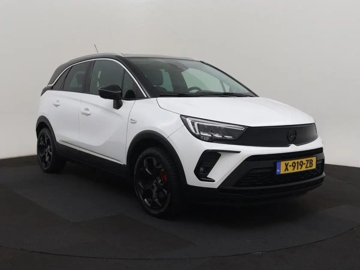 1.2T 130pk Ultimate Automaat Pano/Camera/LED /Alcantara/HeadUp Display/LM Velgen/AGR/Winterpakket