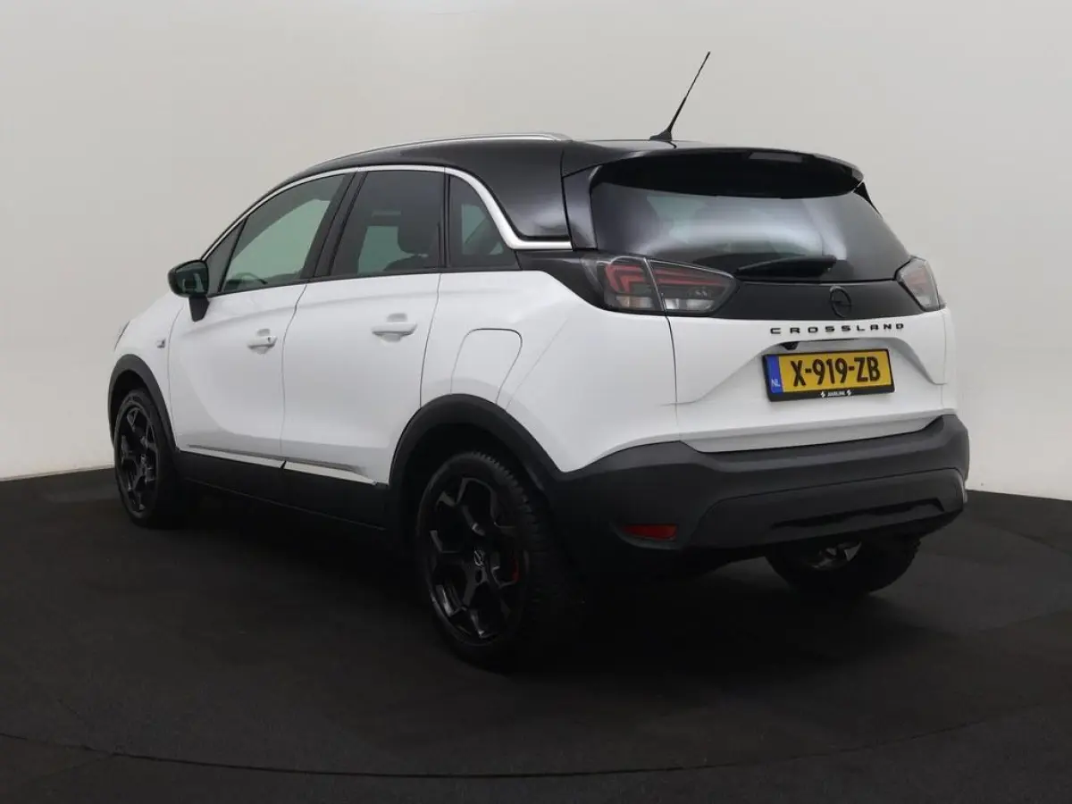 1.2T 130pk Ultimate Automaat Pano/Camera/LED /Alcantara/HeadUp Display/LM Velgen/AGR/Winterpakket