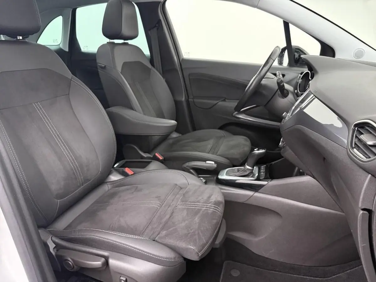 1.2T 130pk Ultimate Automaat Pano/Camera/LED /Alcantara/HeadUp Display/LM Velgen/AGR/Winterpakket