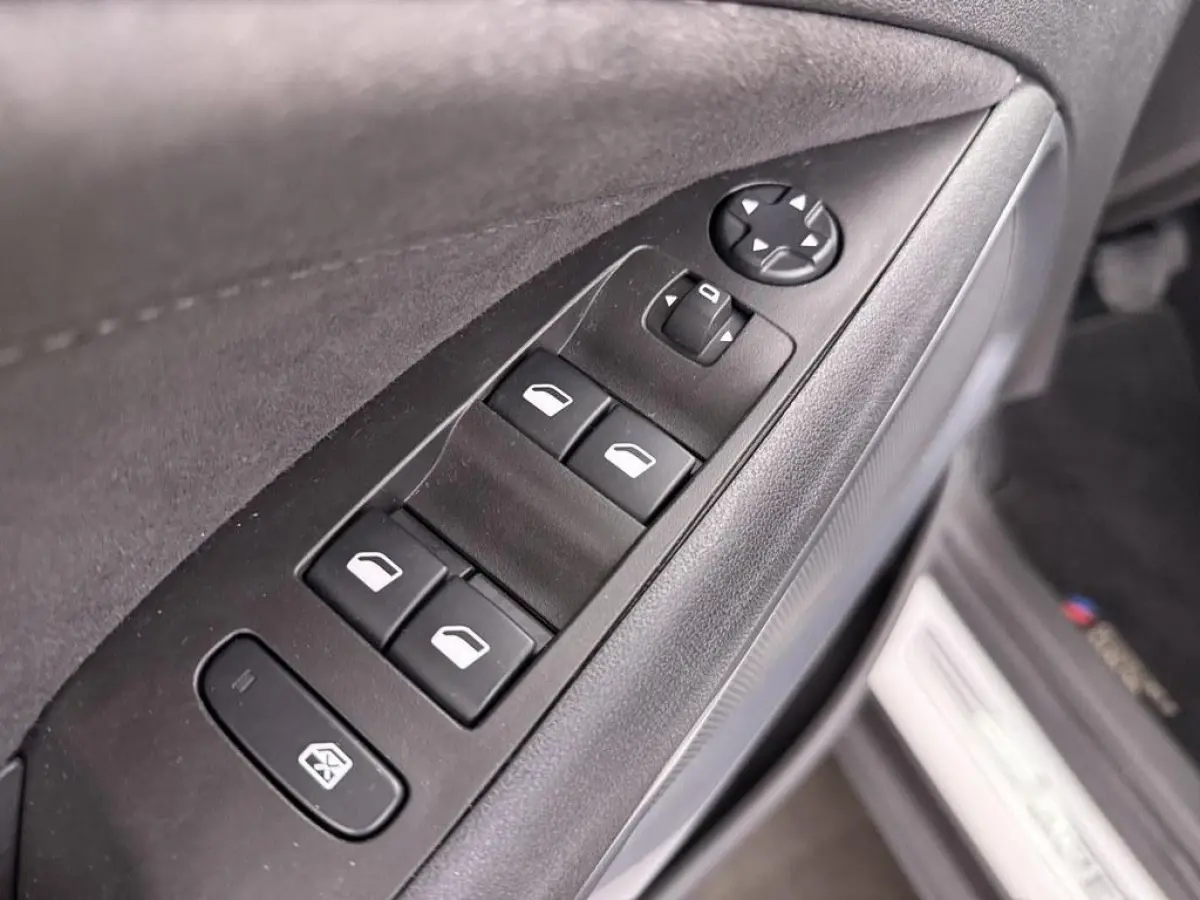 1.2T 130pk Ultimate Automaat Pano/Camera/LED /Alcantara/HeadUp Display/LM Velgen/AGR/Winterpakket