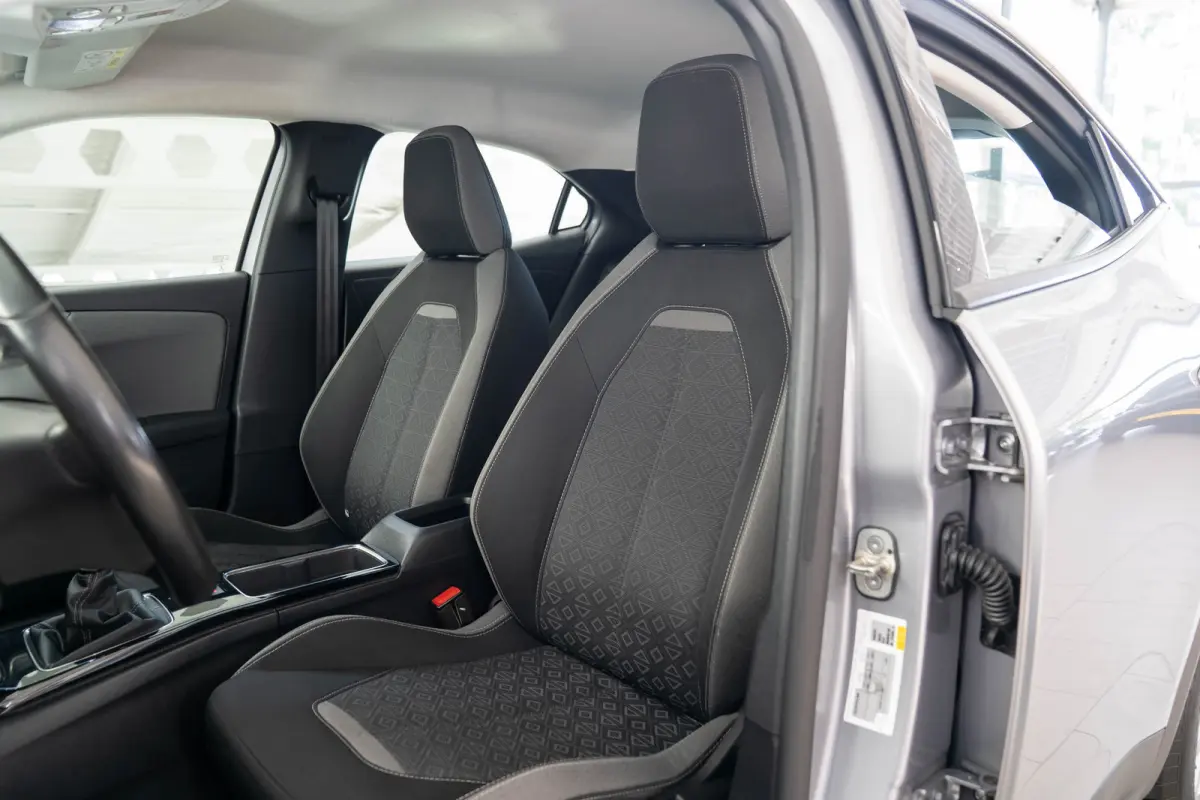 1.2 Edition | Navigatie | Apple Carplay & Android Auto | Lichtmetalen velgen | Airco | Cruise Controle |