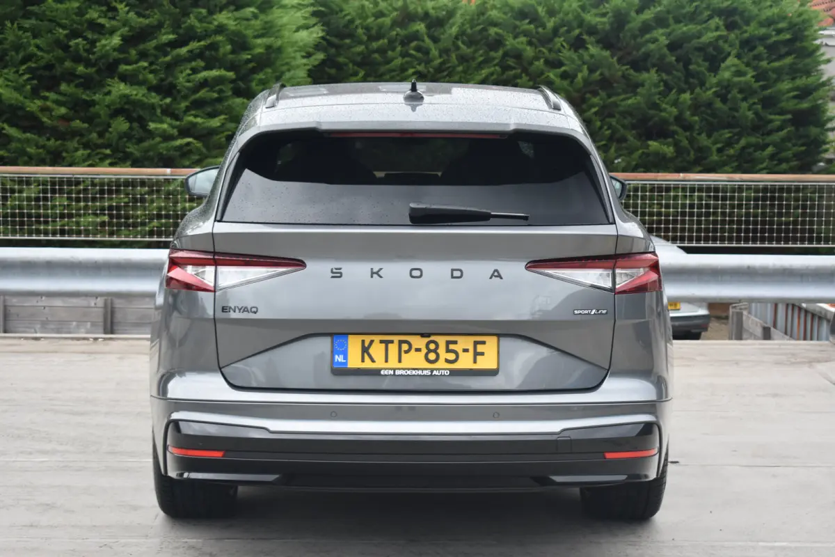Sportline | Chrome interieur accenten | Driving mode select | LED interieurverlichting inclusief sfeerverlichting