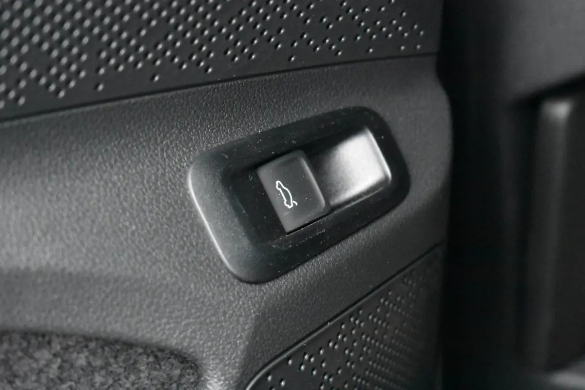 Sportline | Chrome interieur accenten | Driving mode select | LED interieurverlichting inclusief sfeerverlichting