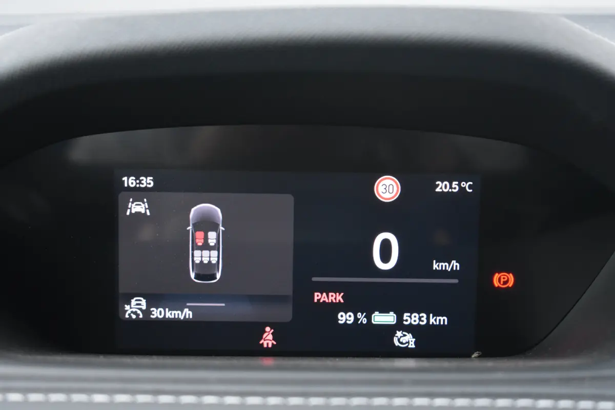 Sportline | Chrome interieur accenten | Driving mode select | LED interieurverlichting inclusief sfeerverlichting