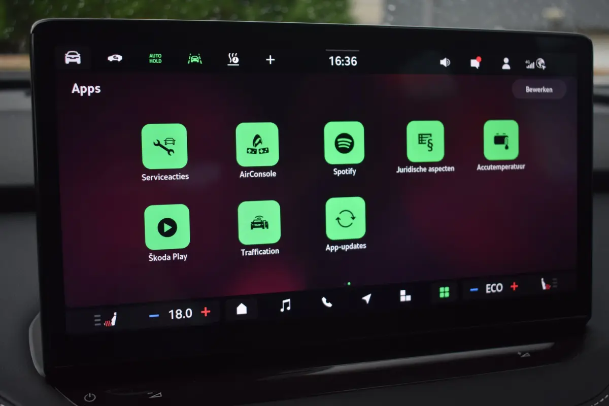 Sportline | Chrome interieur accenten | Driving mode select | LED interieurverlichting inclusief sfeerverlichting