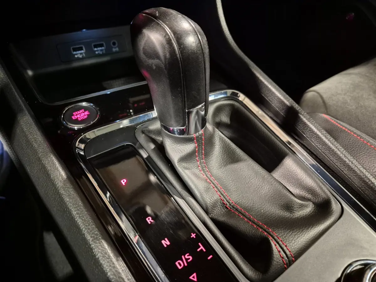 1.5 TSI FR Business Intense - AUT - Panoramadak - Adapt Cruise - Lane Ass - Beats Audio - Elektr trekhaak