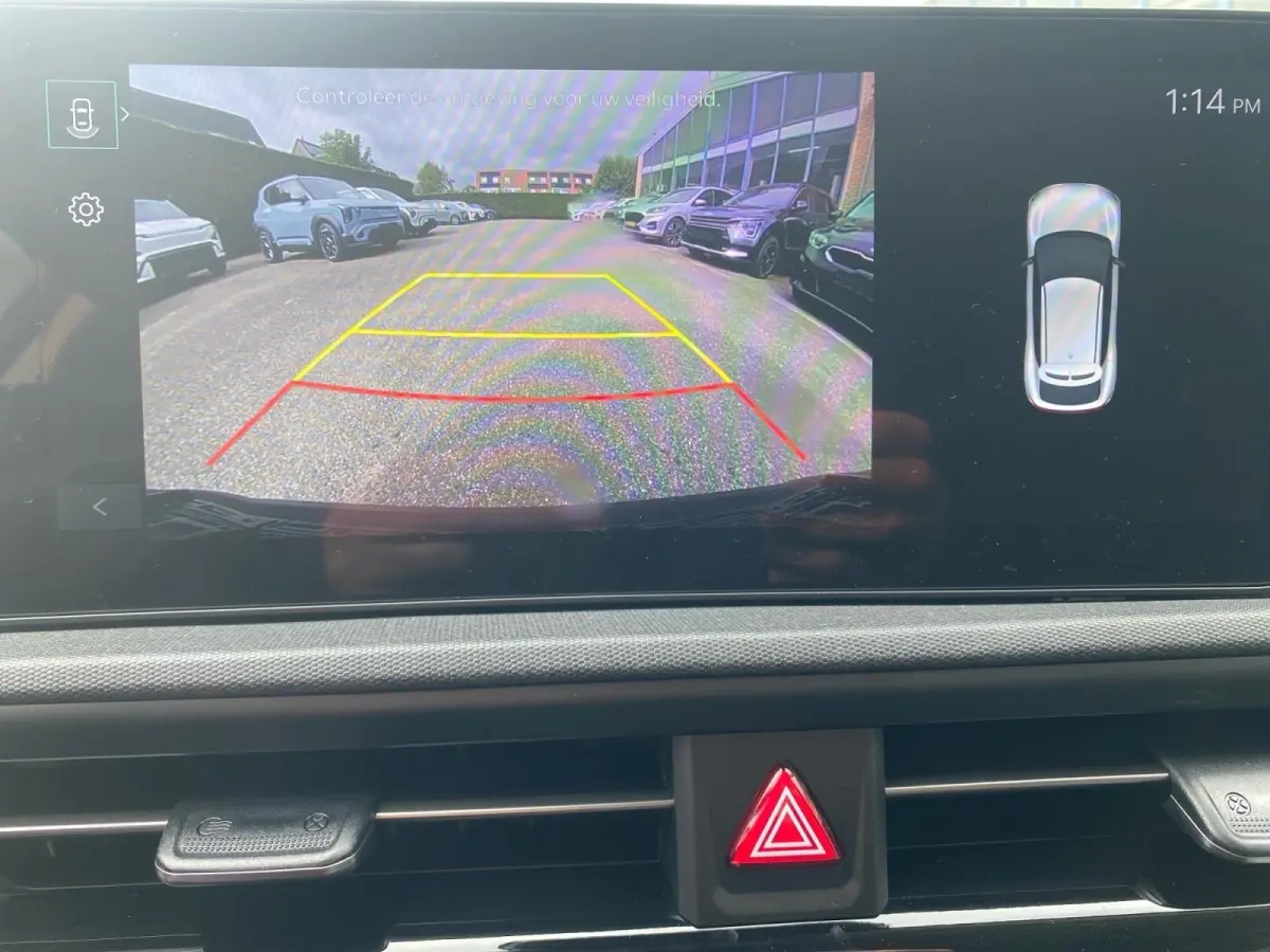 Light Edition 63 kWh | VOORRAAD VOORDEEL NU €42.950,- | Direct leverbaar | Stoel+Stuur verwarming | Climate control | Navigatie | Parkeer camera achter | Parkeer sensoren voor en achter