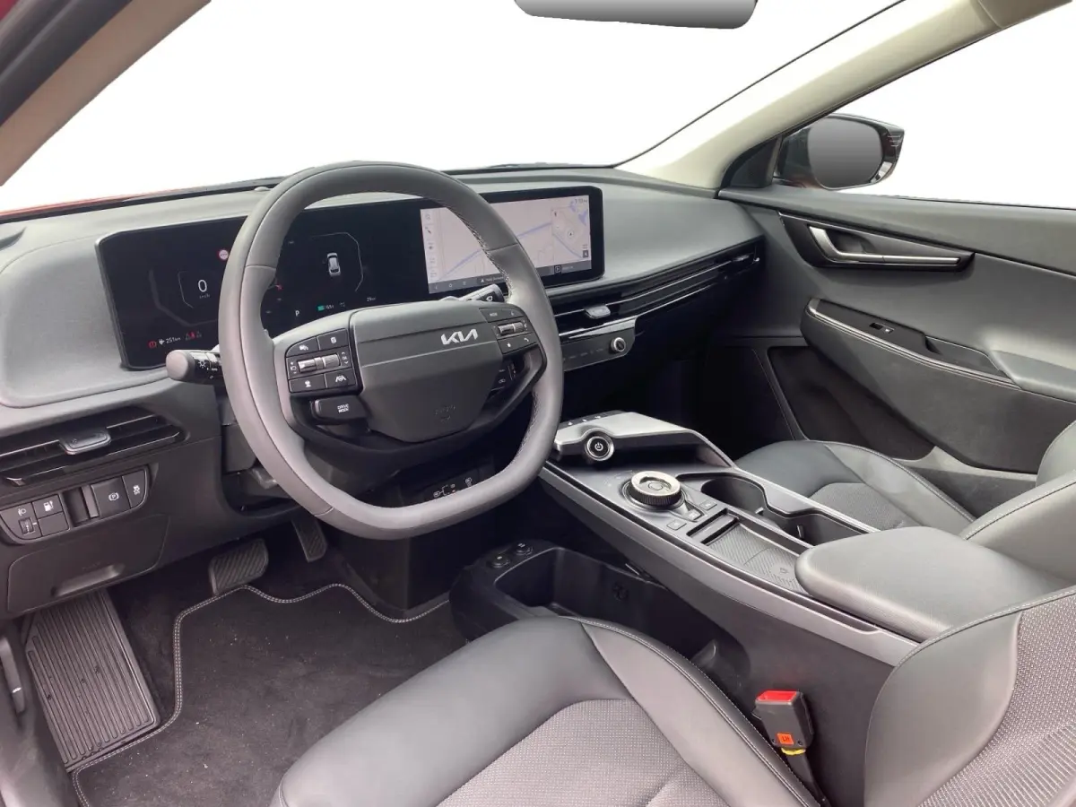 Light Edition 63 kWh | VOORRAAD VOORDEEL NU €42.950,- | Direct leverbaar | Stoel+Stuur verwarming | Climate control | Navigatie | Parkeer camera achter | Parkeer sensoren voor en achter