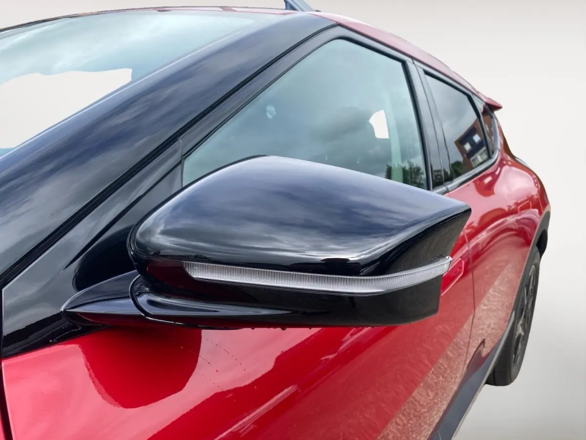Light Edition 63 kWh | VOORRAAD VOORDEEL NU €42.950,- | Direct leverbaar | Stoel+Stuur verwarming | Climate control | Navigatie | Parkeer camera achter | Parkeer sensoren voor en achter