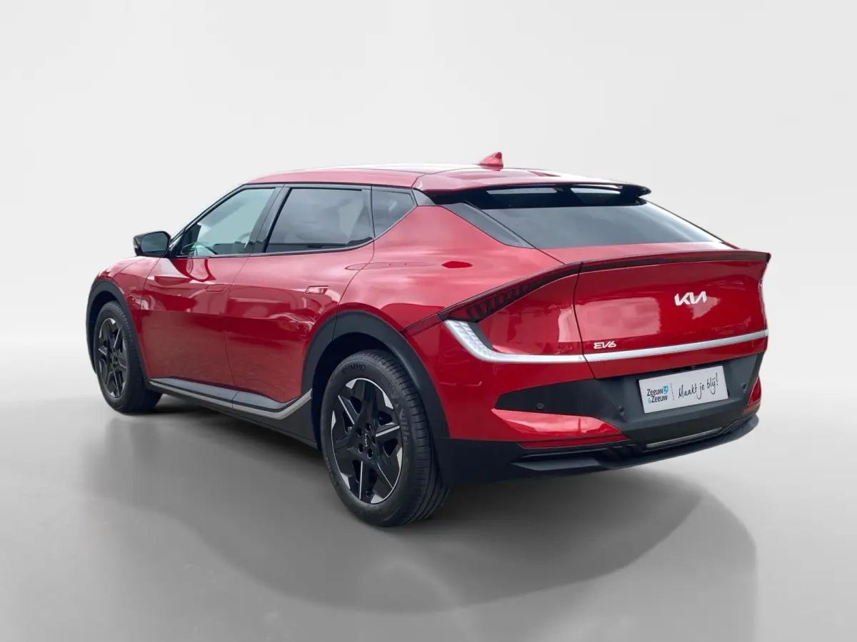 Light Edition 63 kWh | VOORRAAD VOORDEEL NU €42.950,- | Direct leverbaar | Stoel+Stuur verwarming | Climate control | Navigatie | Parkeer camera achter | Parkeer sensoren voor en achter
