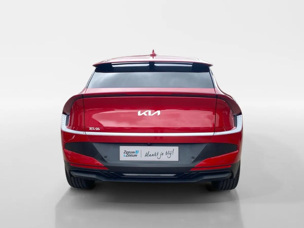 Light Edition 63 kWh | VOORRAAD VOORDEEL NU €42.950,- | Direct leverbaar | Stoel+Stuur verwarming | Climate control | Navigatie | Parkeer camera achter | Parkeer sensoren voor en achter