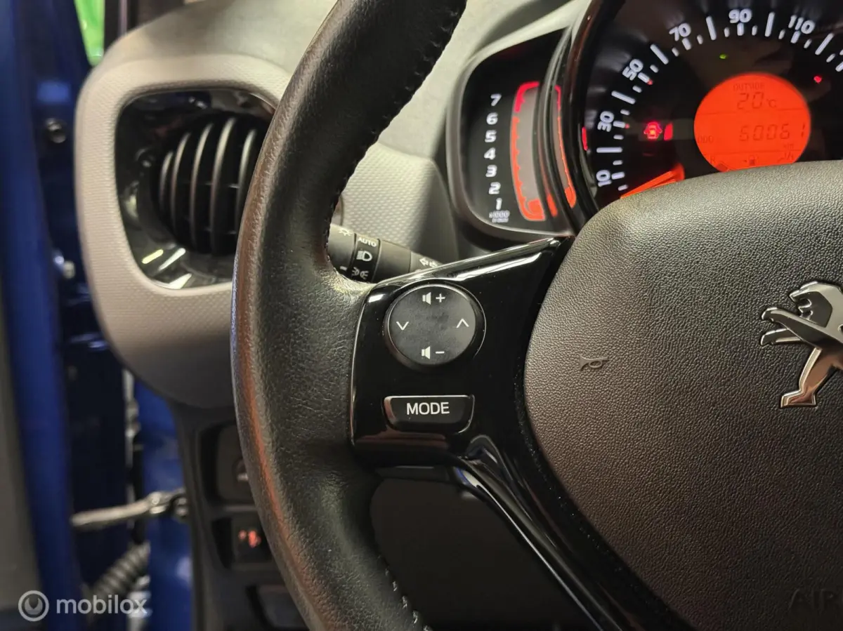1.0 Allure Clima|LED|Carplay|NL-Auto!