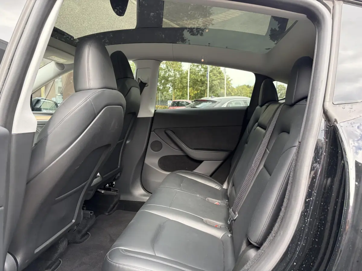 Performance AWD 75 kWh VAN 41.900:,- VOOR:39.877,- UW HERFSTVOORDEEL: 2.023,- | SOH 92% RIJKLAAR GELEVERD | TESLA FABRIEKSGARANTIE TOT 5-2027 OF 80.000 | TESLA GARANTIE ACCU + AANDRIJFLIJN T