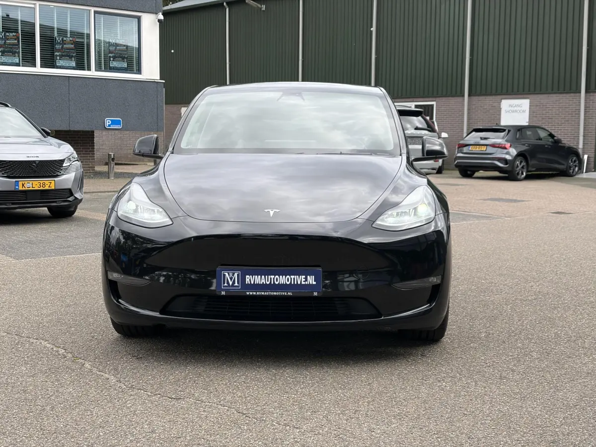Performance AWD 75 kWh VAN 41.900:,- VOOR:39.877,- UW HERFSTVOORDEEL: 2.023,- | SOH 92% RIJKLAAR GELEVERD | TESLA FABRIEKSGARANTIE TOT 5-2027 OF 80.000 | TESLA GARANTIE ACCU + AANDRIJFLIJN T