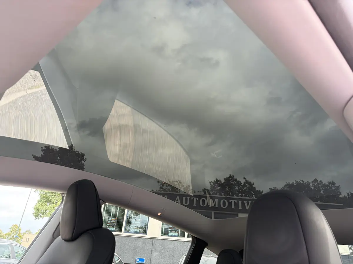 Performance AWD 75 kWh VAN 41.900:,- VOOR:39.877,- UW HERFSTVOORDEEL: 2.023,- | SOH 92% RIJKLAAR GELEVERD | TESLA FABRIEKSGARANTIE TOT 5-2027 OF 80.000 | TESLA GARANTIE ACCU + AANDRIJFLIJN T