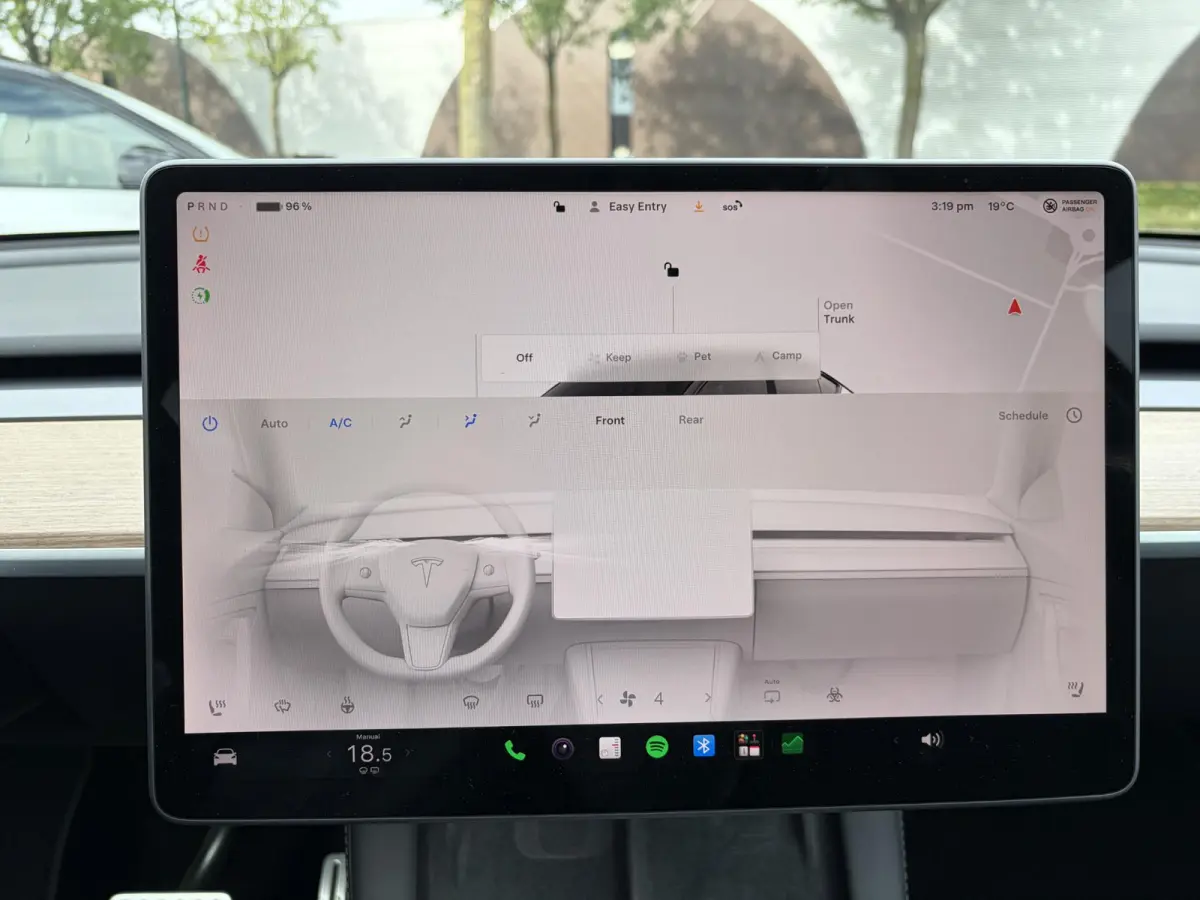 Performance AWD 75 kWh VAN 41.900:,- VOOR:39.877,- UW HERFSTVOORDEEL: 2.023,- | SOH 92% RIJKLAAR GELEVERD | TESLA FABRIEKSGARANTIE TOT 5-2027 OF 80.000 | TESLA GARANTIE ACCU + AANDRIJFLIJN T