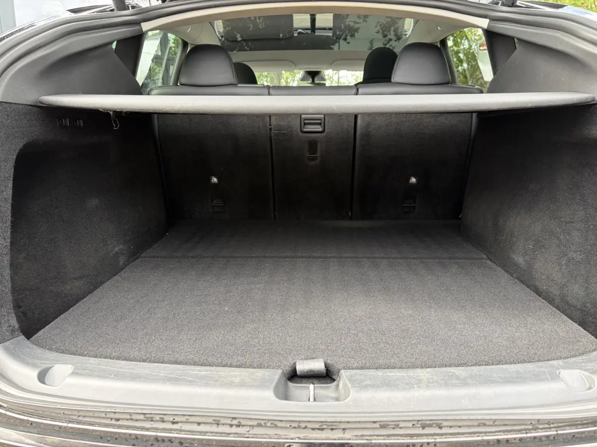 Performance AWD 75 kWh VAN 41.900:,- VOOR:39.877,- UW HERFSTVOORDEEL: 2.023,- | SOH 92% RIJKLAAR GELEVERD | TESLA FABRIEKSGARANTIE TOT 5-2027 OF 80.000 | TESLA GARANTIE ACCU + AANDRIJFLIJN T