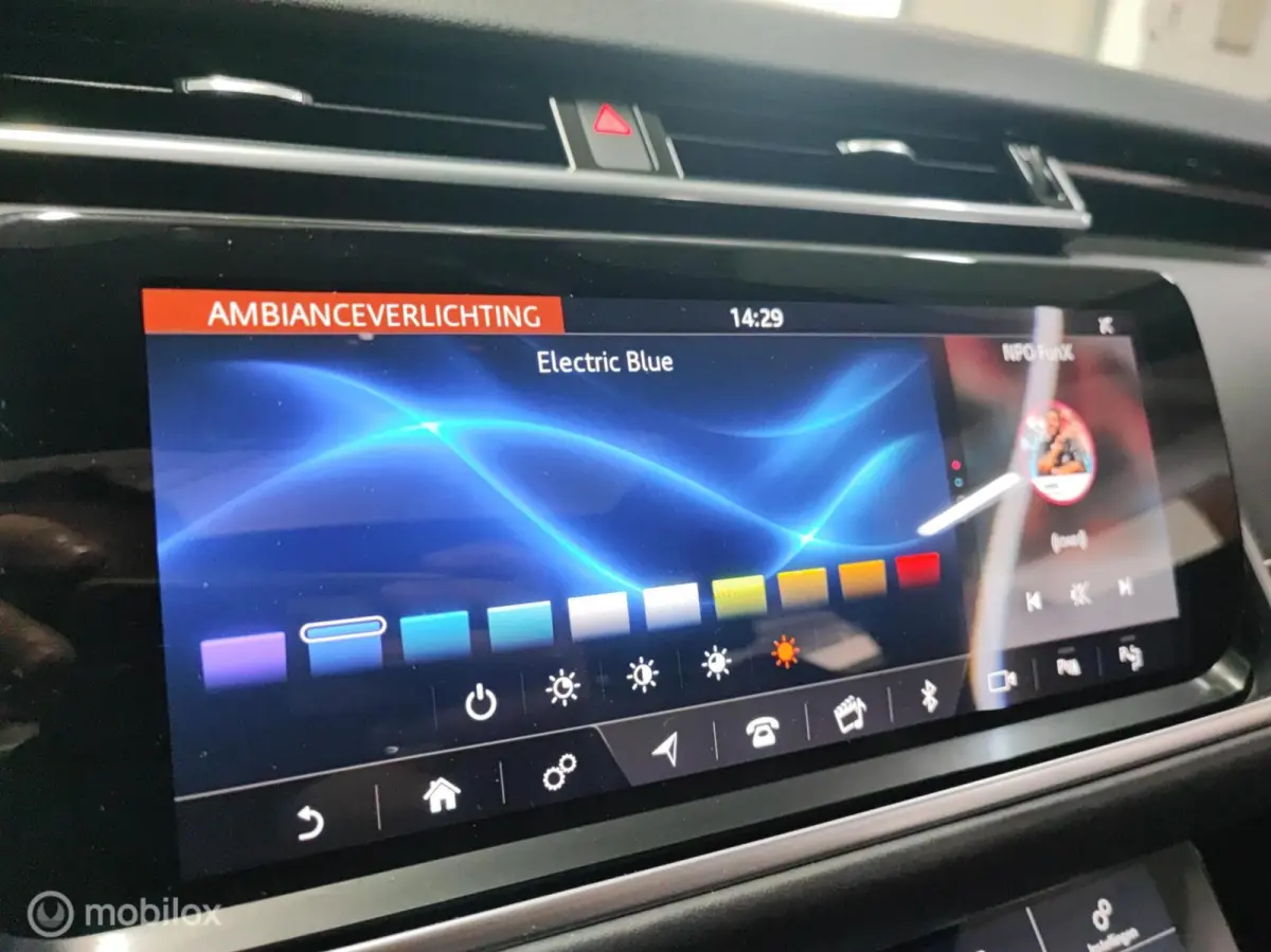 3.0 V6 SC 380 PK AWD R-Dynamic HSE LUCHTVERING HEDAUP 360 CAMERA STOELVERW STOELKOELING VOLLEDIG ONDERHOUDEN