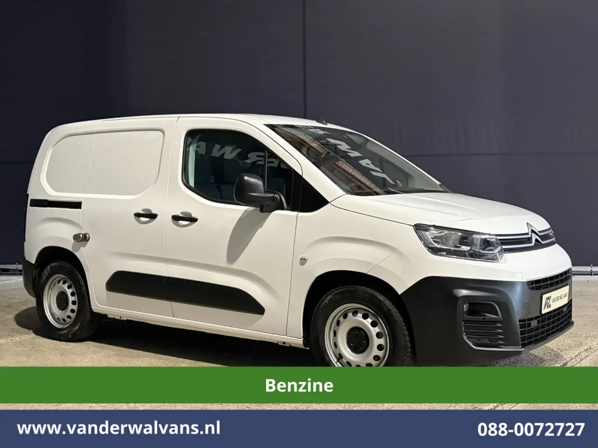 1.2 PureTech 130pk Automaat Benzine L1H1 Euro6 Airco | 3-Zits | Navigatie | Camera | Apple Carplay Cruisecontrol, Android Auto, Parkeersensoren, Bijrijdersbank