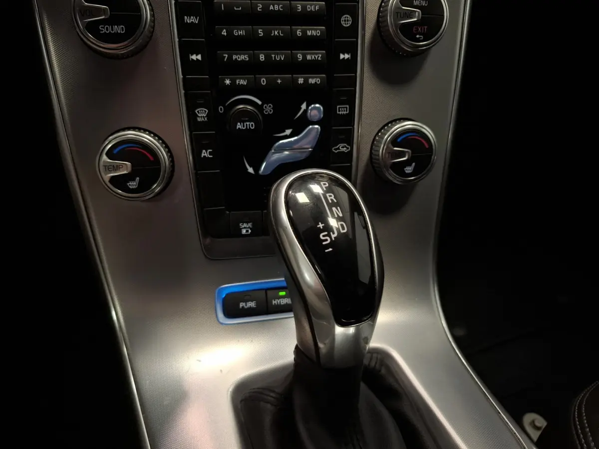 2.4 D5 Twin Engine Lease Edition 2e Eigenaar Navi Mooi!