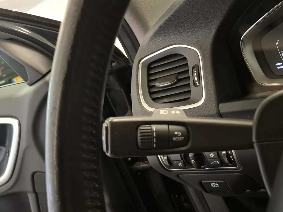 2.4 D5 Twin Engine Lease Edition 2e Eigenaar Navi Mooi!