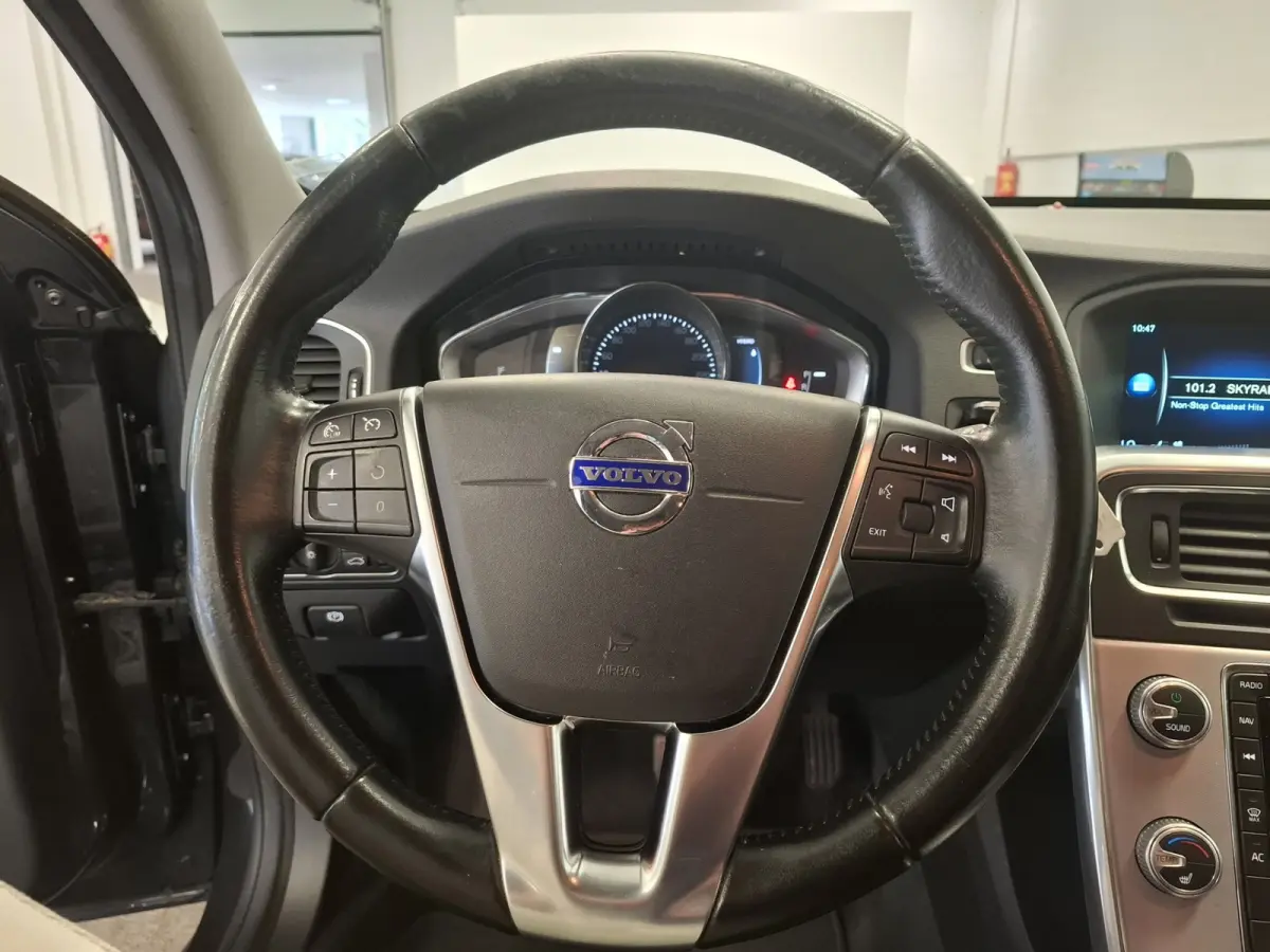 2.4 D5 Twin Engine Lease Edition 2e Eigenaar Navi Mooi!