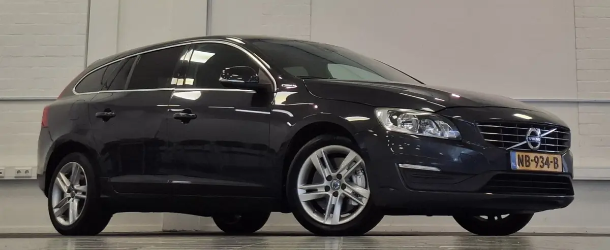 2.4 D5 Twin Engine Lease Edition 2e Eigenaar Navi Mooi!