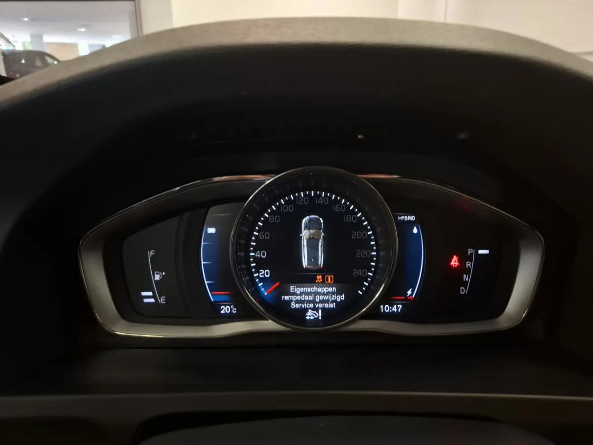 2.4 D5 Twin Engine Lease Edition 2e Eigenaar Navi Mooi!