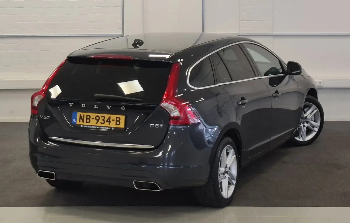 2.4 D5 Twin Engine Lease Edition 2e Eigenaar Navi Mooi!
