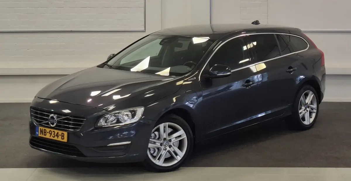 2.4 D5 Twin Engine Lease Edition 2e Eigenaar Navi Mooi!