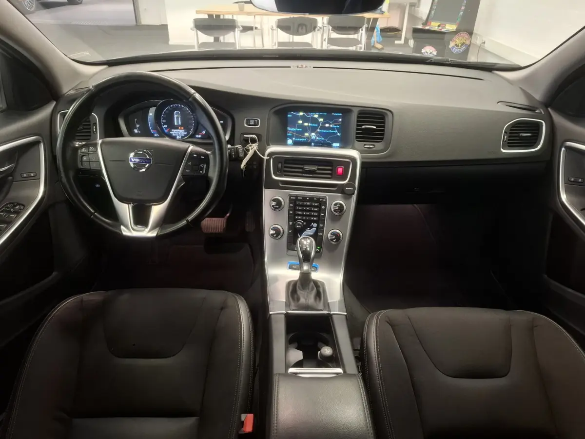 2.4 D5 Twin Engine Lease Edition 2e Eigenaar Navi Mooi!