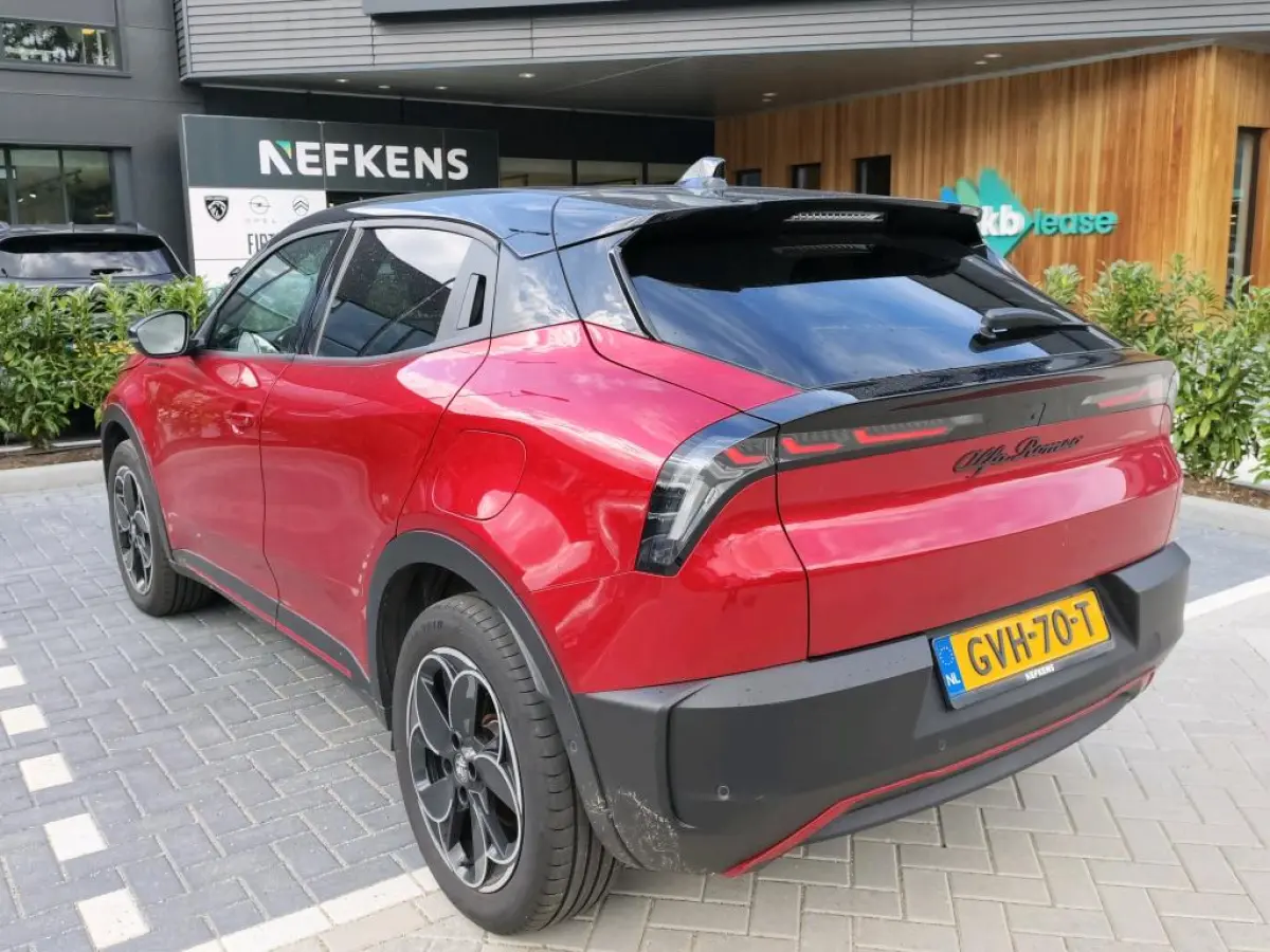 Elettrica Speciale 54 kWh | 97% SOH | Carplay | Clima | Adaptieve cruise | Camera | Stoelverwarming | Elektrische stoel | Parkeersenoren Voor en Achter